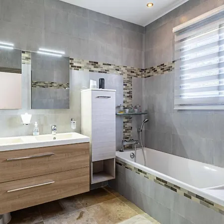 14428 La Tortue Villa *