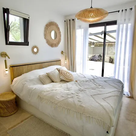 14428 La Tortue Villa *